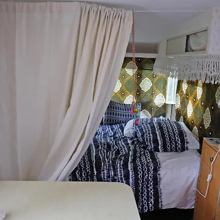 Bed & Breakfast Dolly Waikiki